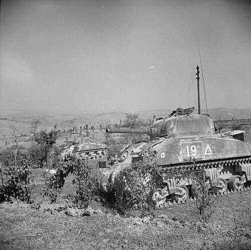 6 RTR Sherman tank Italy Sept 1944 IWM NA 18734