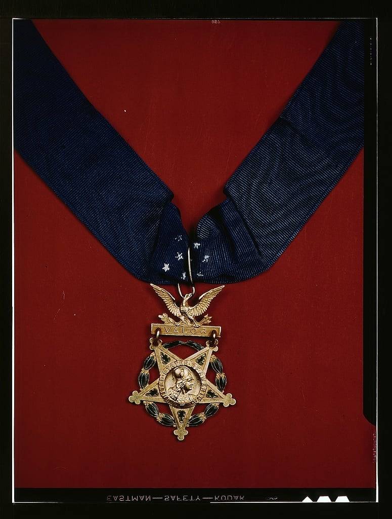 [U.S. Army Medal of Honor with neck band]