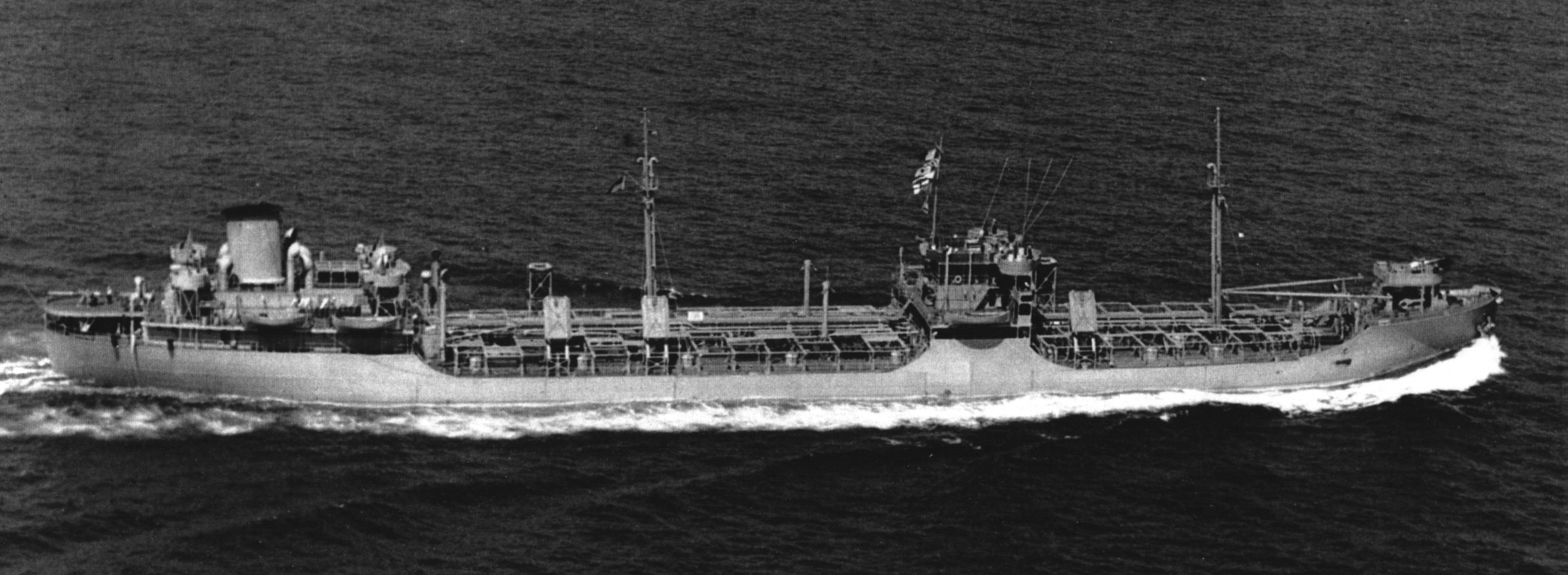 Type T2-SE-A1 tanker Hat Creek underway at sea on 16 August 1943.jpg