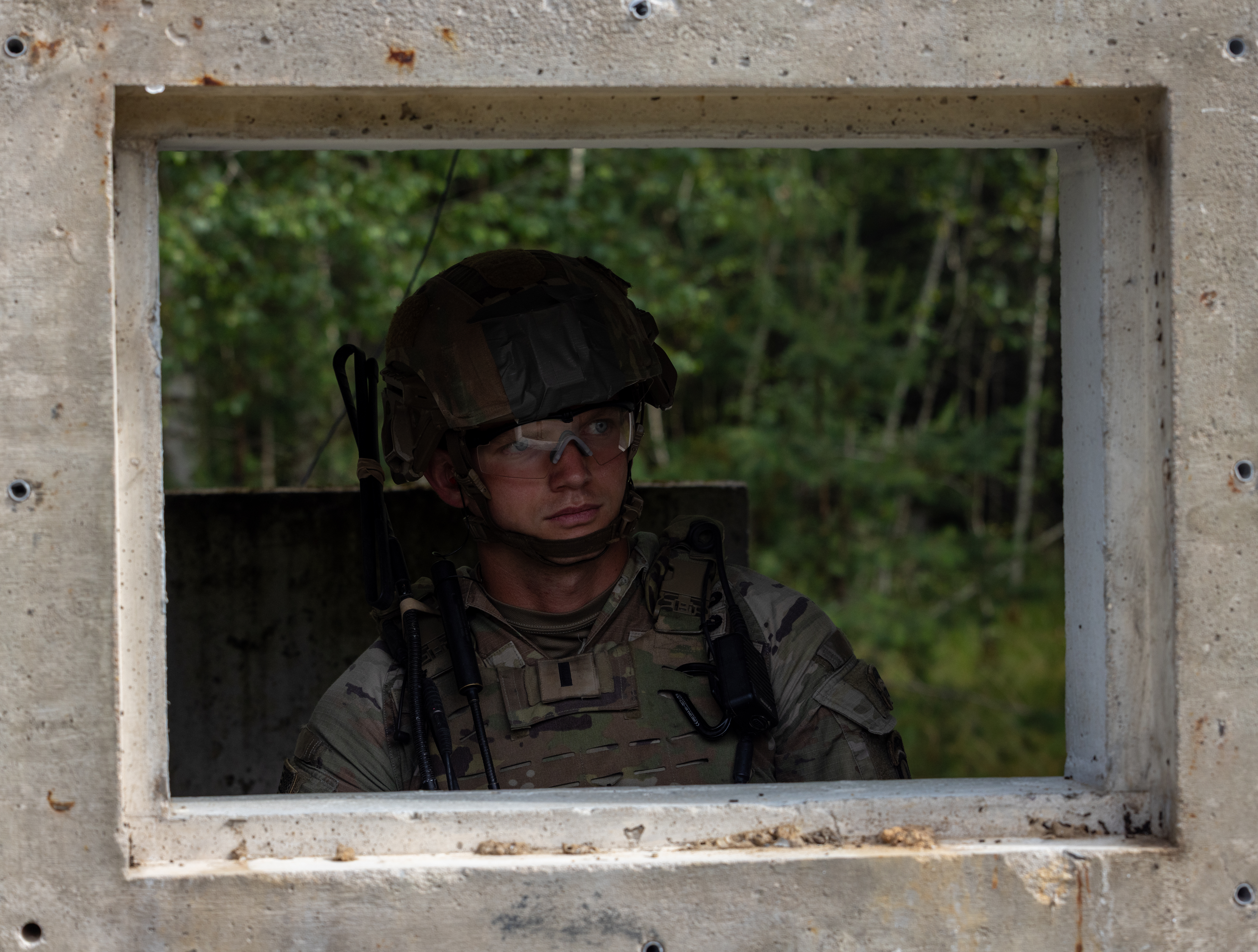 173rd Airborne Brigade conduct hand grenade range to prepare for Expert Soldier Badge (9192701).jpg