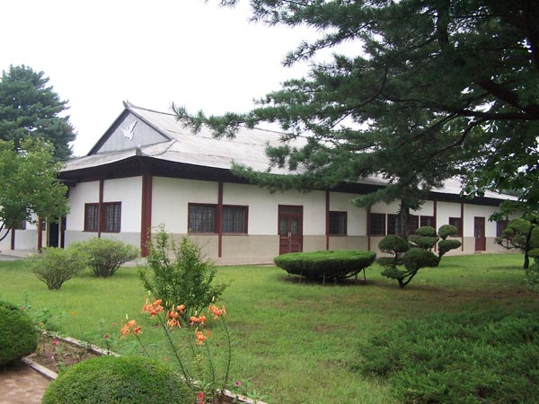 Building where the Korean Armistice Agreement was signed.jpg