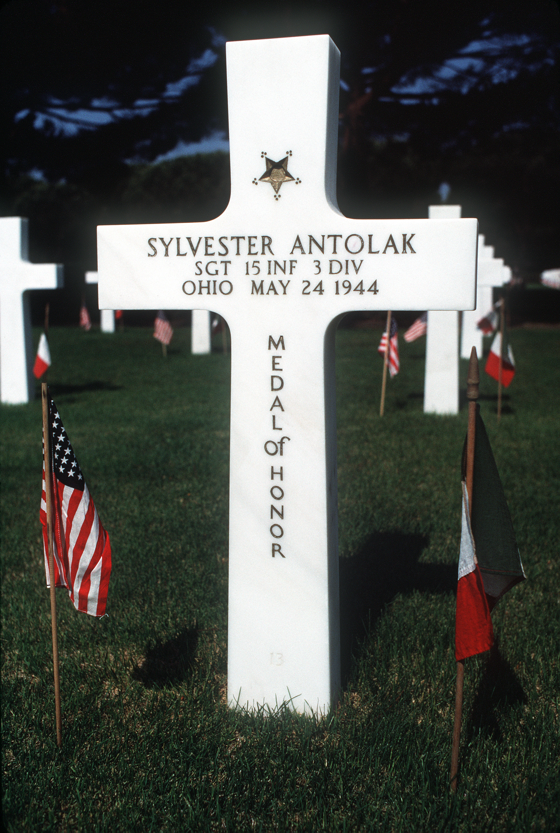 Antolak grave.JPEG