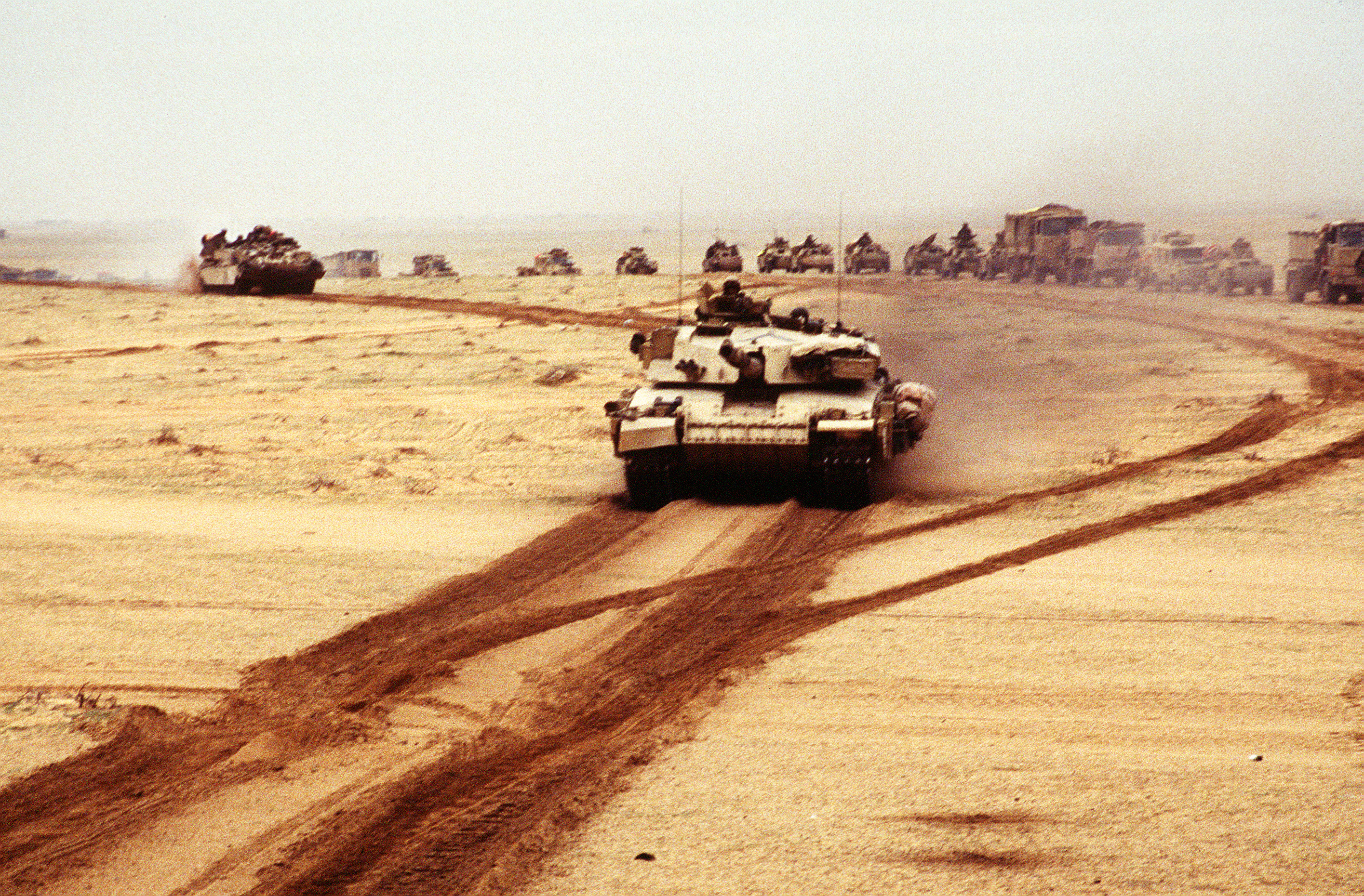 A Challenger 1 tank during the Gulf War.JPEG