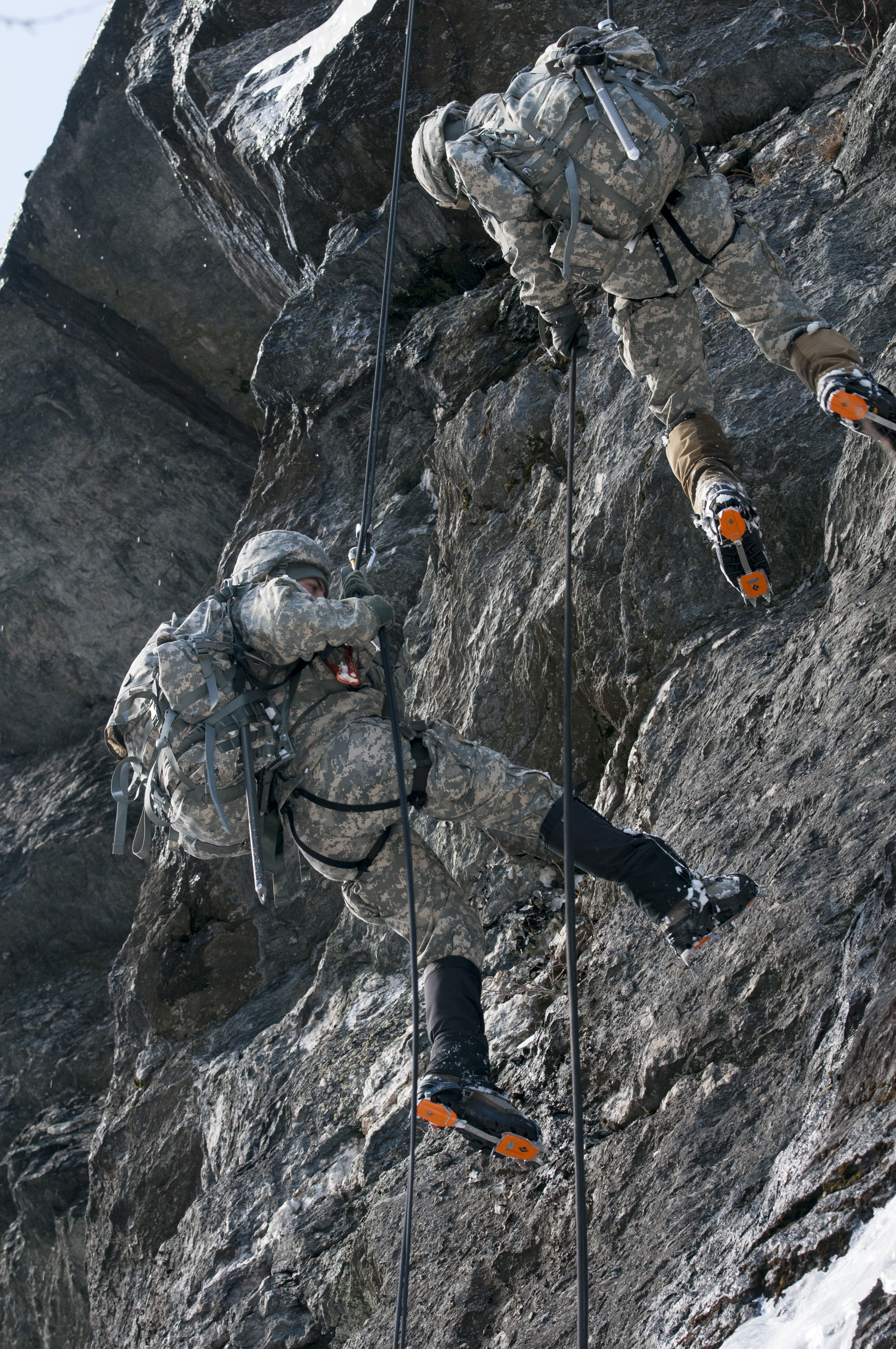 Army Mountain Warfare School 140220-Z-KE462-385.jpg
