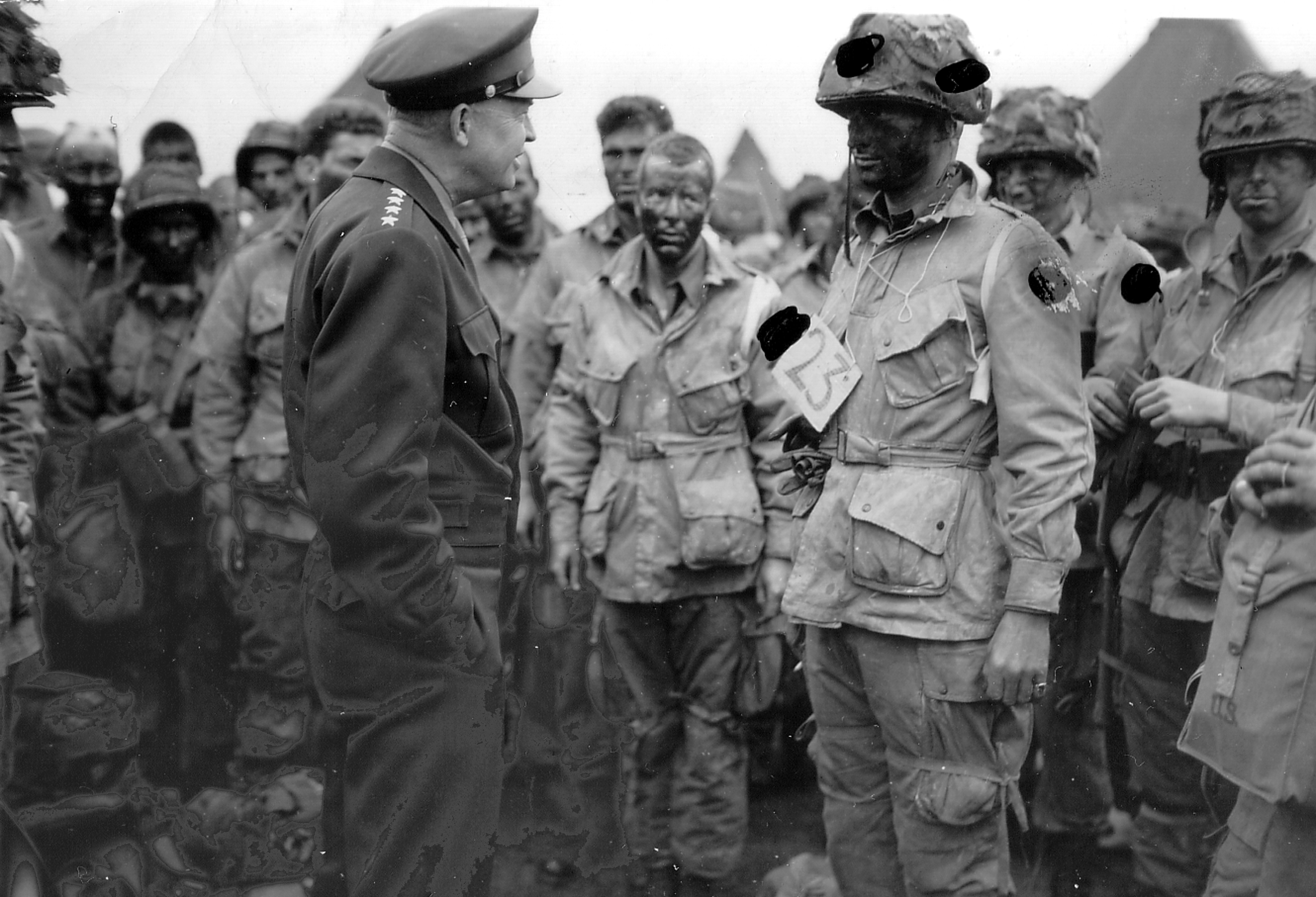 Eisenhower addresses paratroopers of the 502nd PIR in England